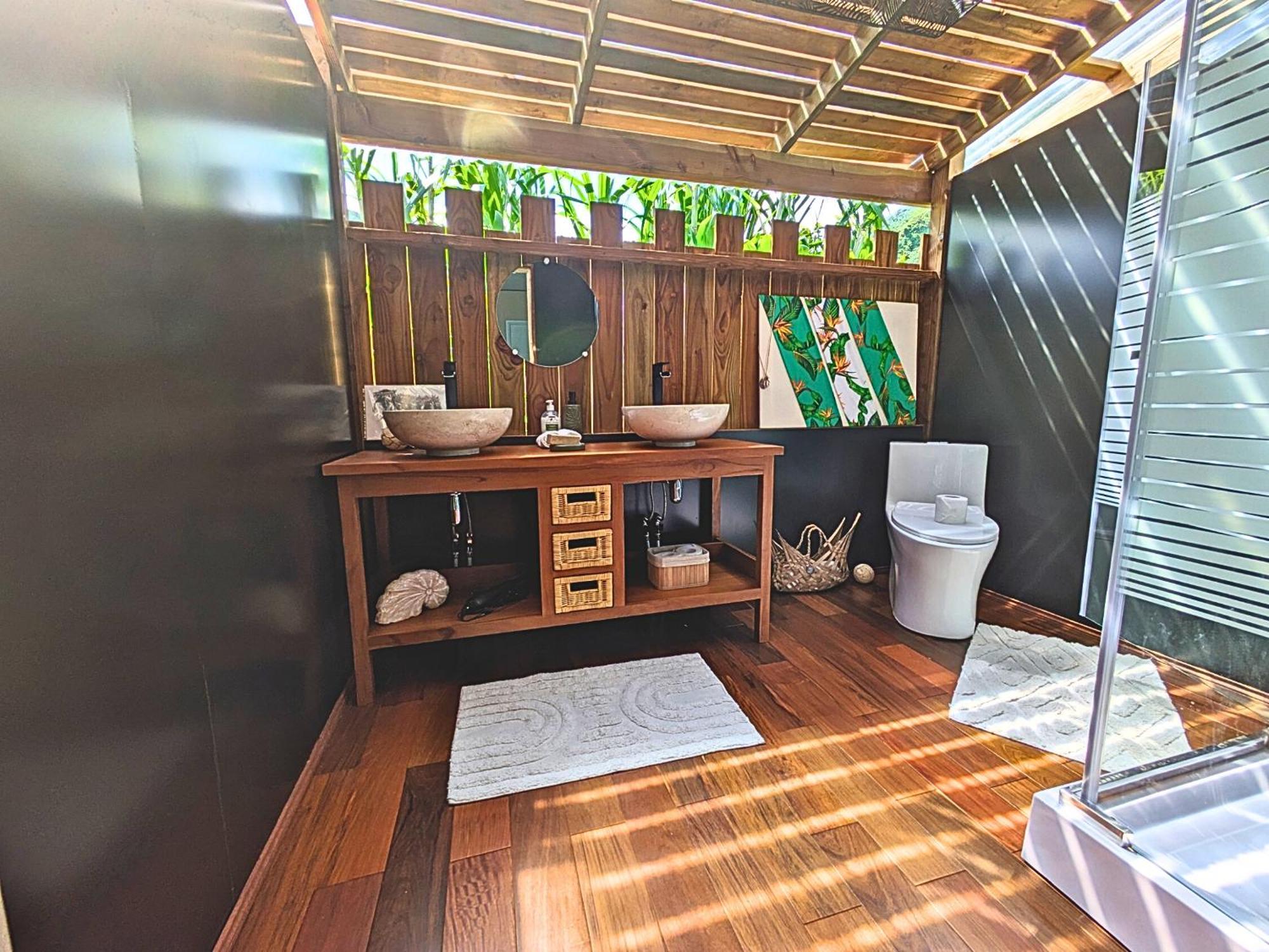 Natura Om Teahupoo Surf Lodge Toanoano Экстерьер фото